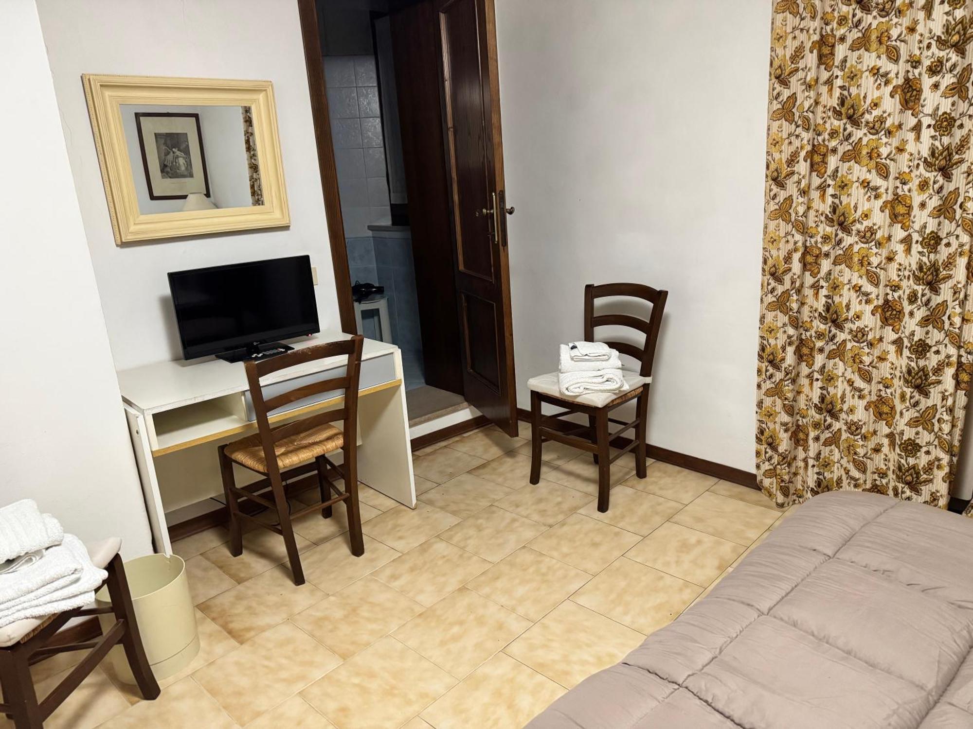 Hotel Le Logge Rosia Exterior photo